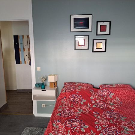 Appartement Cosy Avec Jardin Et Parking Gennevilliers Exterior photo